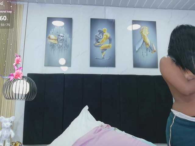 daddysneakin live cam on BongaCams
