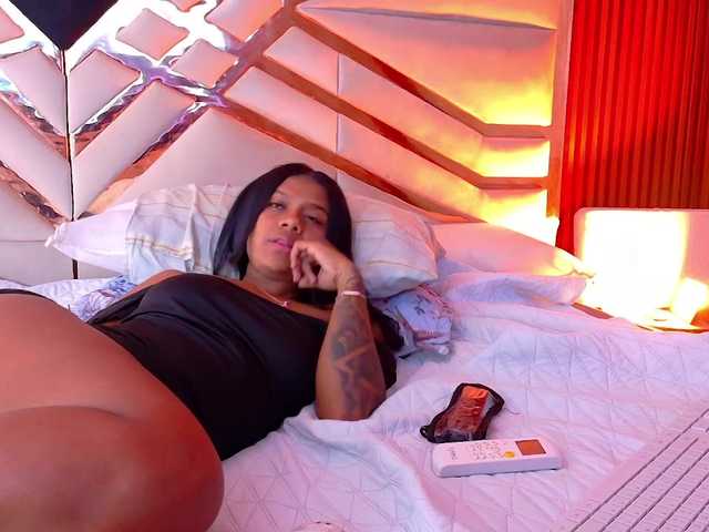 daddysneakin live cam on BongaCams