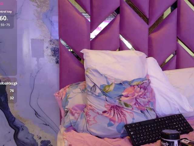 daddysneakin live cam on BongaCams
