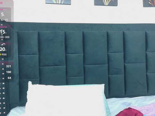 daddysneakin live cam on UnifiedCams