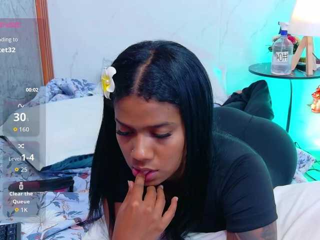 daddysneakin live cam on BongaCams