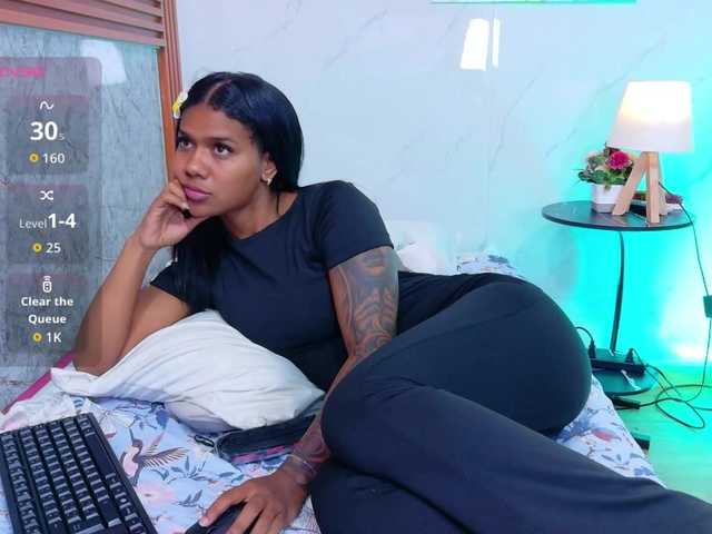 daddysneakin live cam on BongaCams