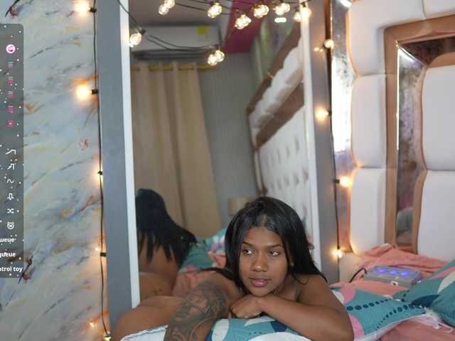daddysneakin live cam on BongaCams
