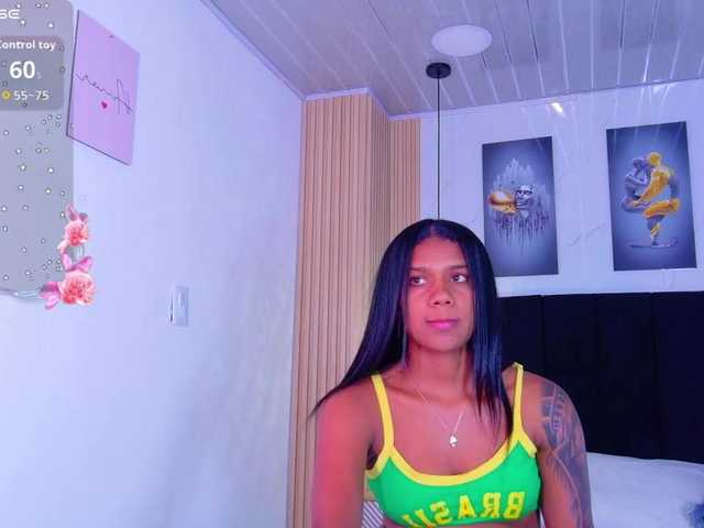 daddysneakin live cam on BongaCams