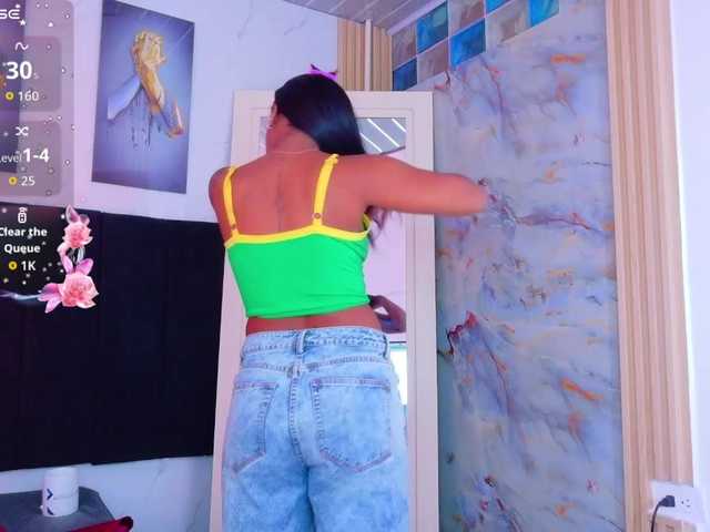 daddysneakin live cam on BongaCams