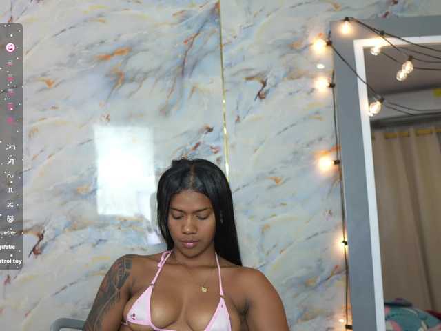 daddysneakin live cam on BongaCams