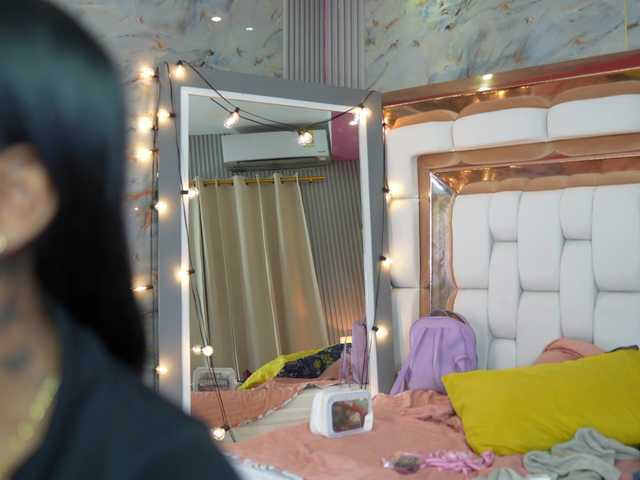 daddysneakin live cam on BongaCams