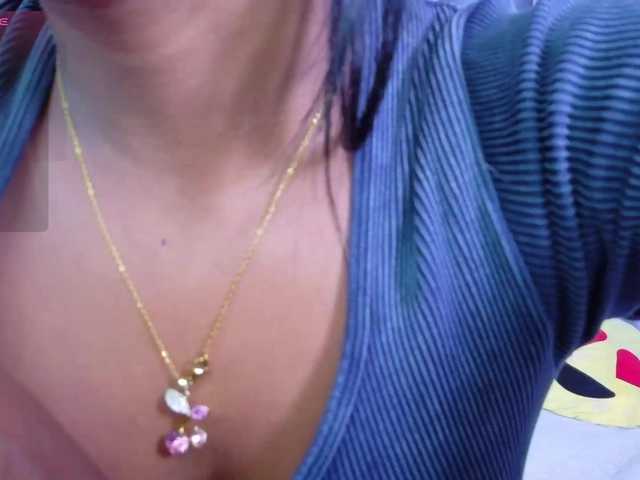 daddysneakin live cam on BongaCams