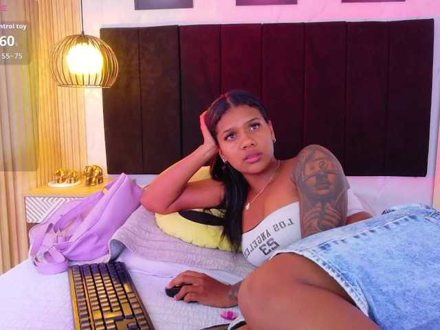 daddysneakin live cam on BongaCams