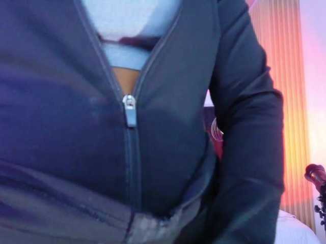 daddysneakin live cam on BongaCams