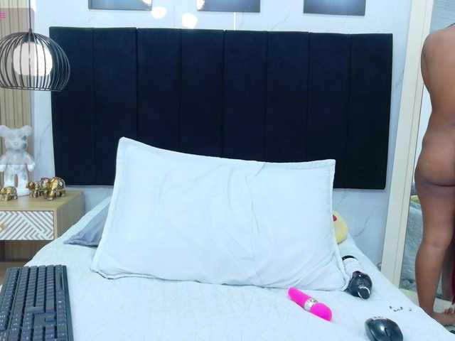 daddysneakin live webcam show