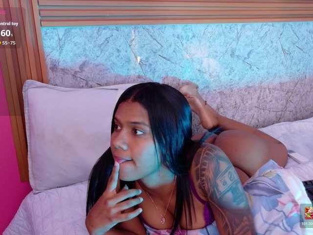 daddysneakin live cam on BongaCams