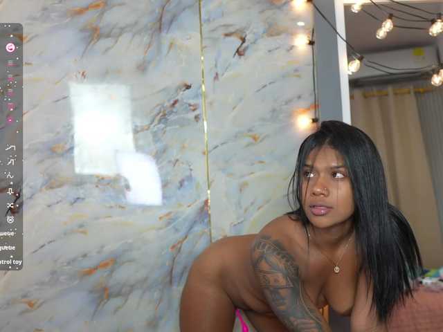 daddysneakin live cam on BongaCams