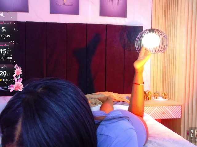 daddysneakin live cam on BongaCams