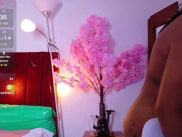 daddysneakin live cam on BongaCams