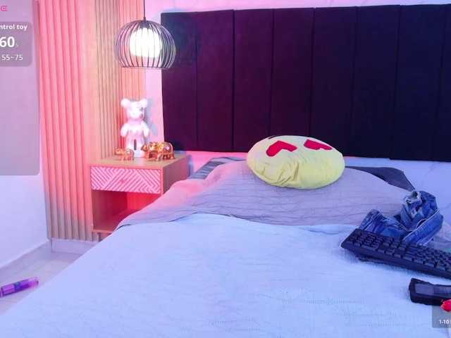 daddysneakin live cam on BongaCams