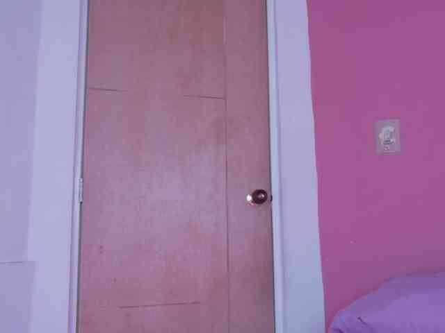 Модель: daddysneakin