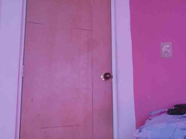 Модель: daddysneakin