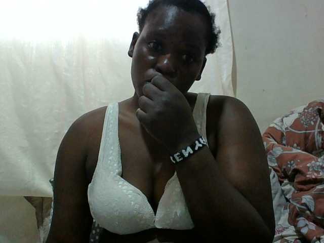 Chat with Hot-Perry live cam