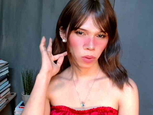 pokikoblanca222 Live Webcam on BongaCams