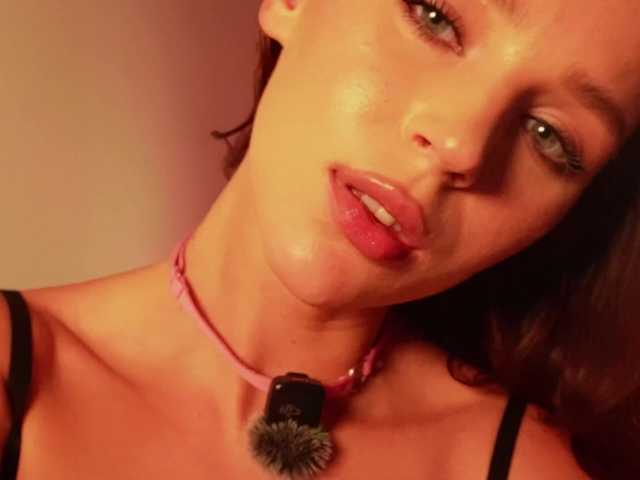 Sashalong13's BongaCams show and profile