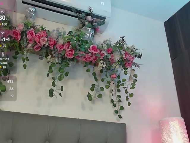 Roxxana-queen live cam on BongaCams