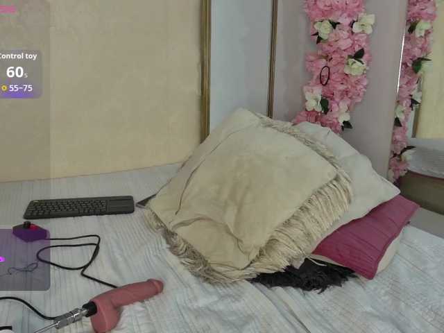Roxxana-queen live webcam show
