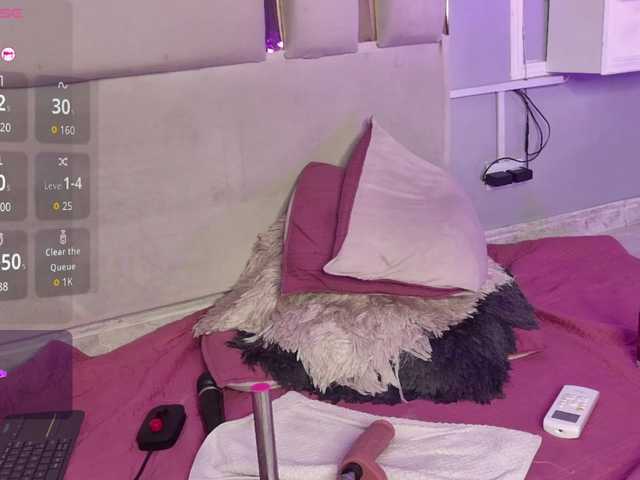 Roxxana-queen live cam on BongaCams