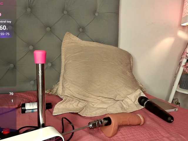 Roxxana-queen live cam on BongaCams