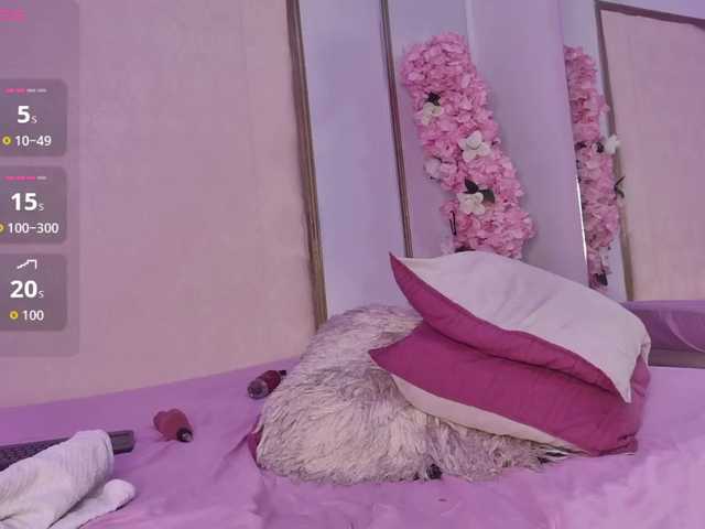 Roxxana-queen live cam on BongaCams