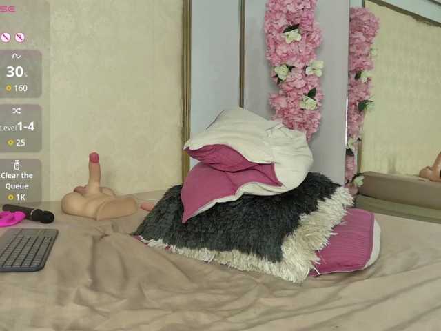 Roxxana-queen live webcam show