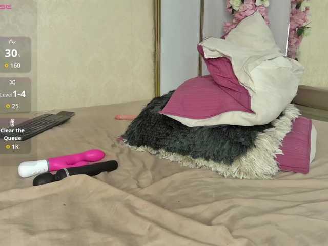 Roxxana-queen live cam on BongaCams