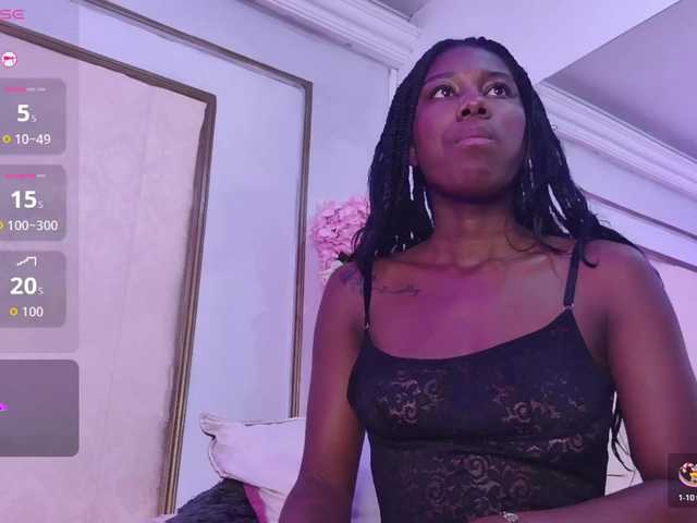Roxxana-queen live cam on BongaCams