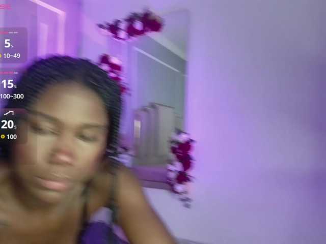 Roxxana-queen live cam on BongaCams