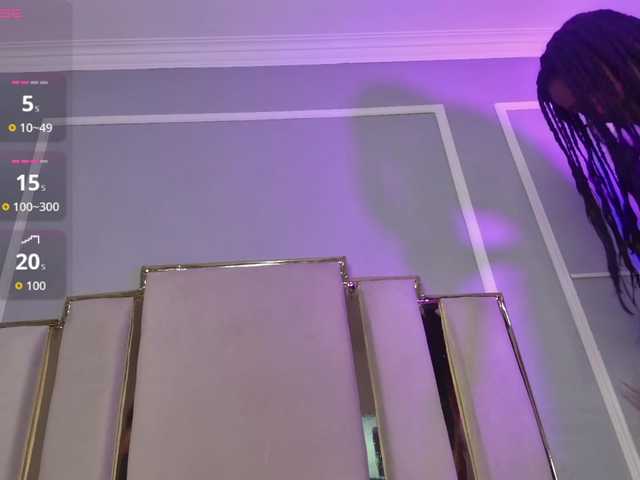 Roxxana-queen live cam on BongaCams