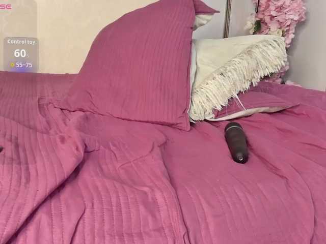 Roxxana-queen live cam on BongaCams