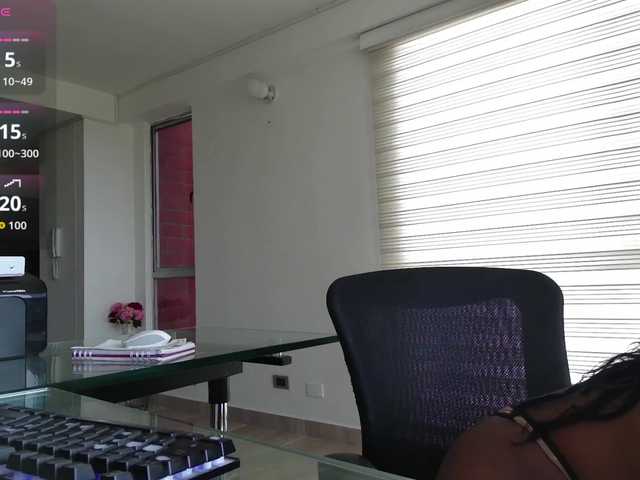 Roxxana-queen live cam preview