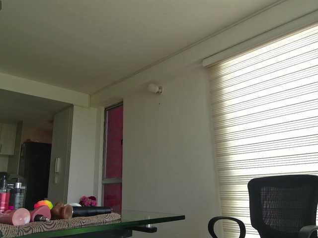 Roxxana-queen live cam on BongaCams