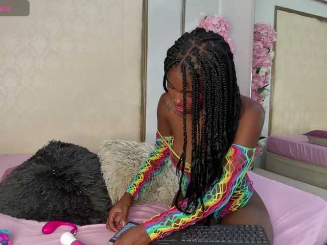 Roxxana-queen live cam on BongaCams