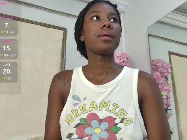 Roxxana-queen live cam on BongaCams