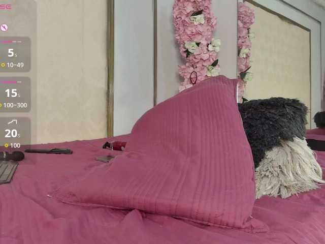 Roxxana-queen live cam on BongaCams