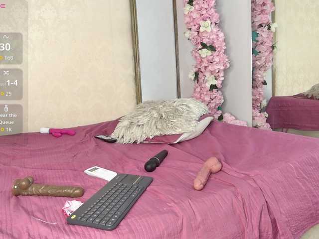 Roxxana-queen live cam on BongaCams