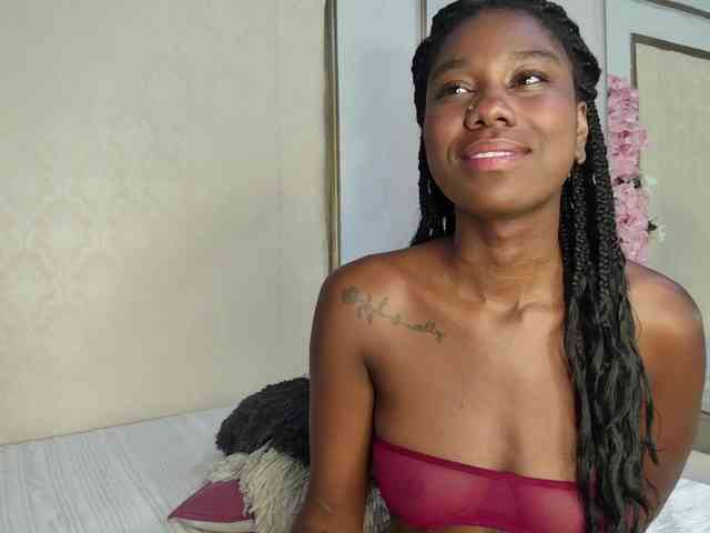 Roxxana-queen webcam