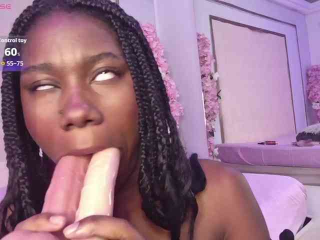 Roxxana-queen webcam