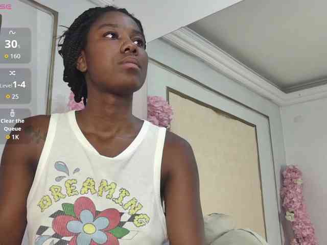 Roxxana-queen webcam
