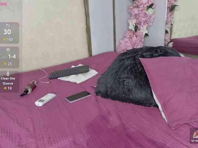 Roxxana-queen webcam