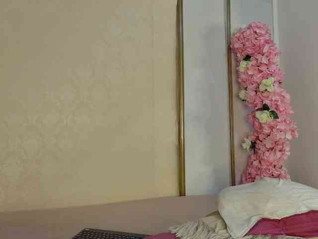 Roxxana-queen webcam