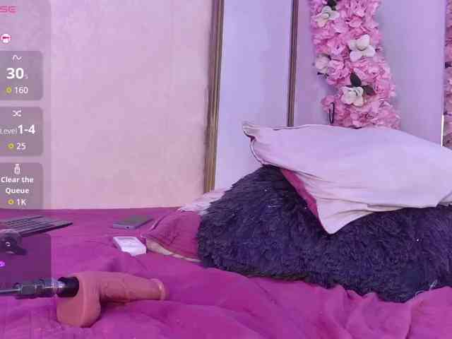 Roxxana-queen webcam