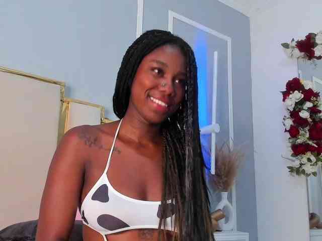 Roxxana-queen webcam
