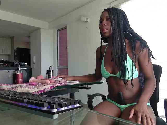 Modelo: Roxxana-queen